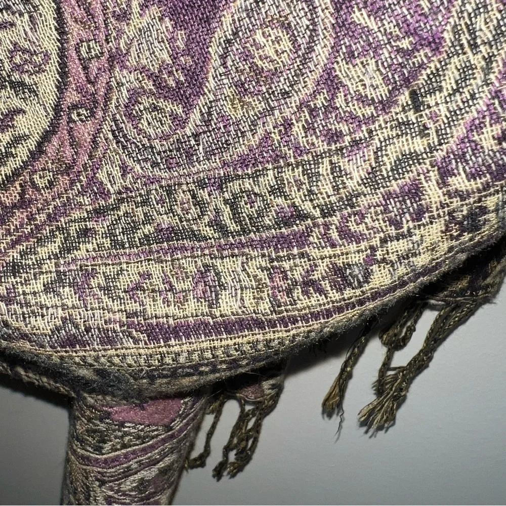 Pashmina Scarf Wrap Shawl Purple and Cream Fringed 72”x27”